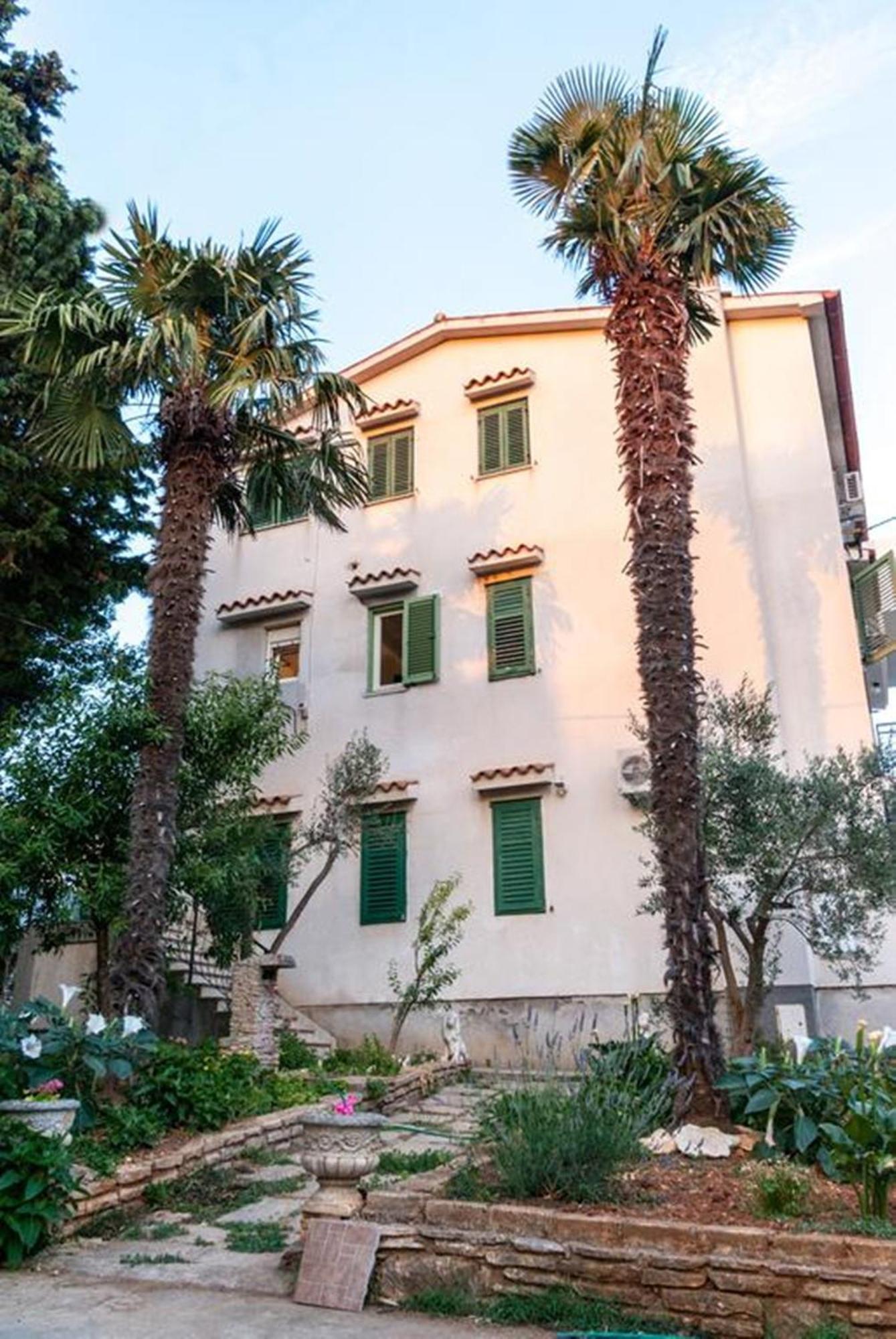 Villa Mediterranea - Apartments Medulin Quarto foto